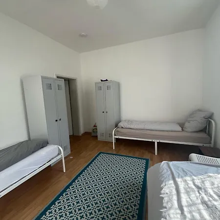 Apartment Monteurwohnung 5 Personen *