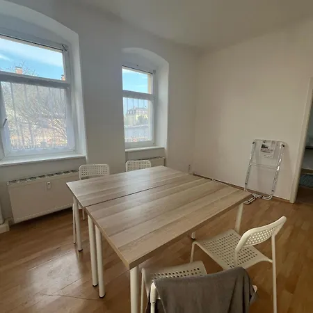 Monteurwohnung 5 Personen Apartment *